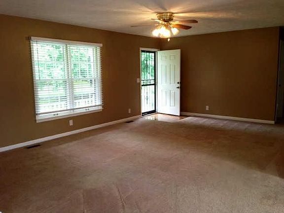 5th image of 3154 Bradyville Pike