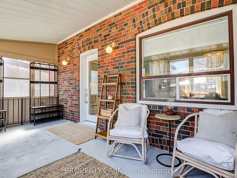 135 Cadorna Ave — Photo 33