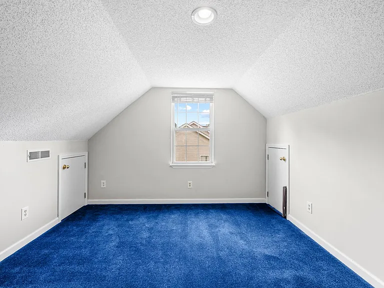 409 Kelsey Dr — Photo 20