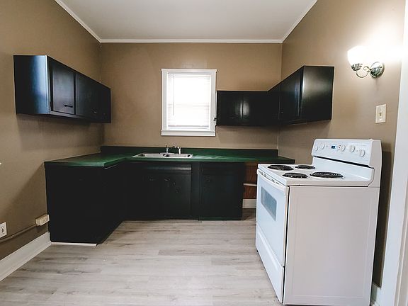 5th image of 2012 Wayland Ave #1