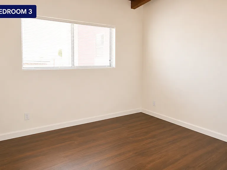 4552 Saturn St — Photo 12