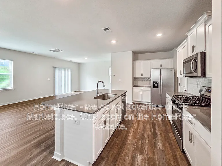 667 13th Avenue Dr NE — Photo 7