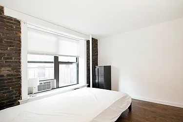 Rented by R New York