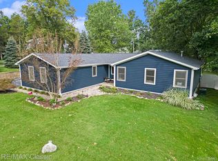3249 Cordley Lake Rd, Pinckney, MI 48169