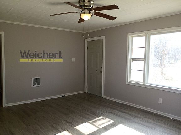 3rd image of 609 N 6 1/2 St