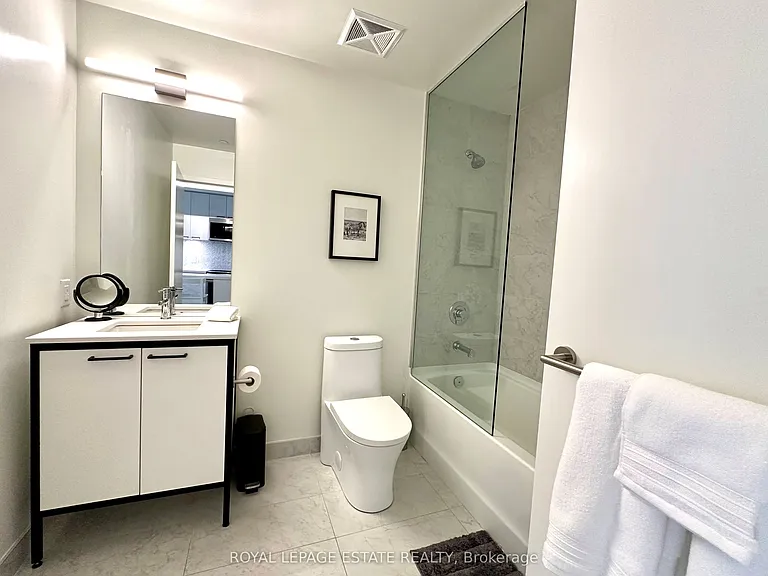 1808 Saint Clair Ave W #709 — Photo 12