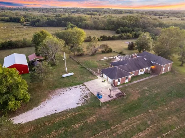 3885 County Road 5550, Cherryvale, KS 67335