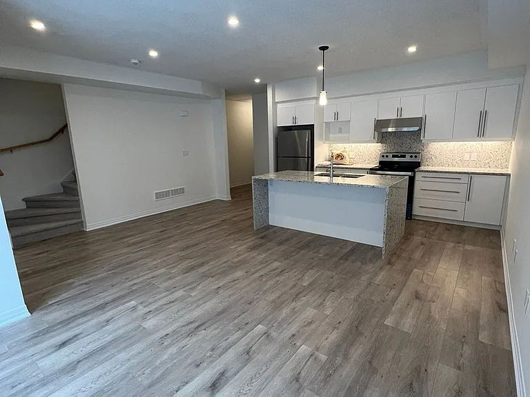 25 Isherwood Ave #D062 — Photo 5