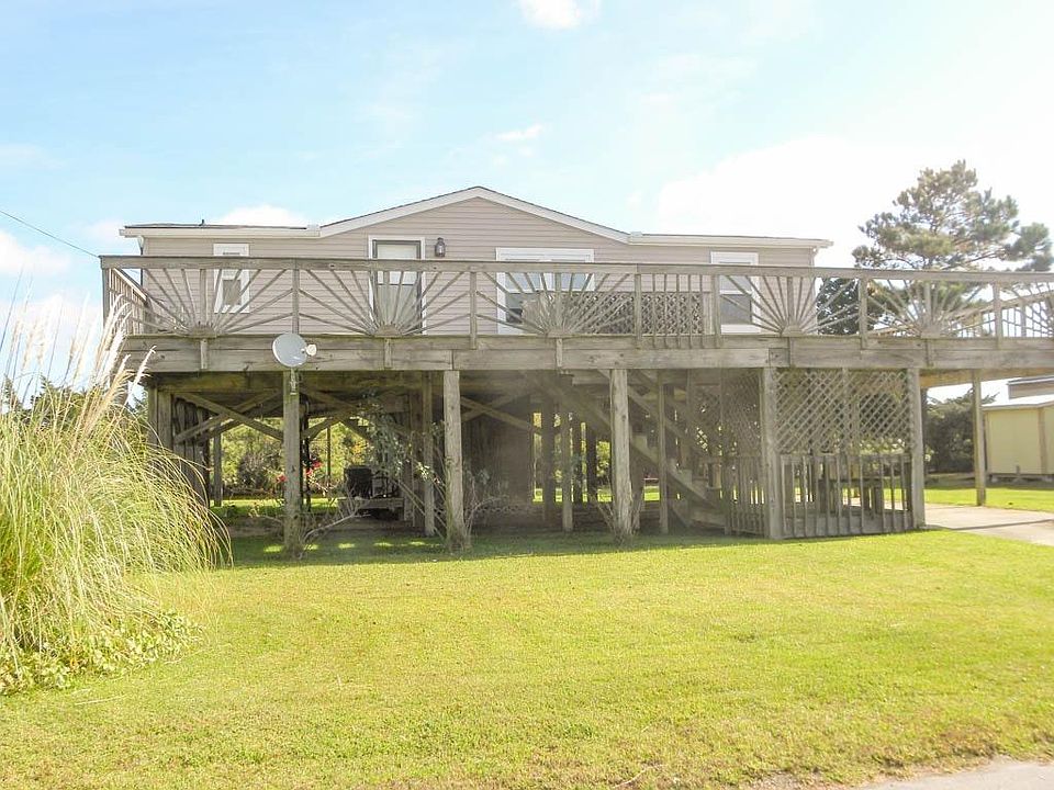 109 Dolphin Ct