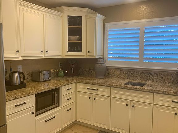 5th image of 1413 Genevieve Dr