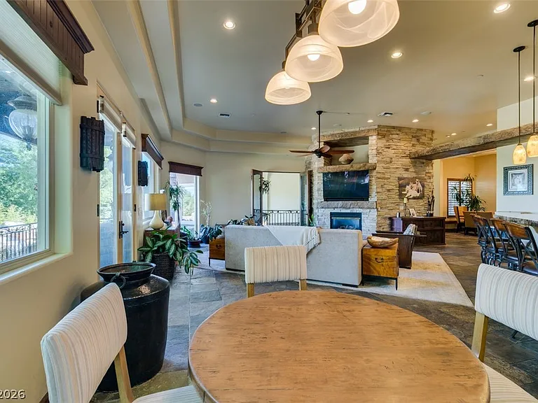 549 Regents Gate Dr — Photo 26