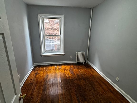 3rd image of 680-682 Summer Ave #2