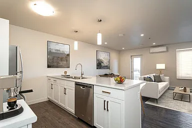 585 Ballantrae Dr — Photo 46