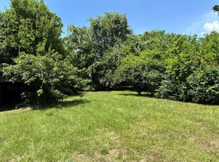 1102 N Battlebell Rd, Highlands, TX 77562