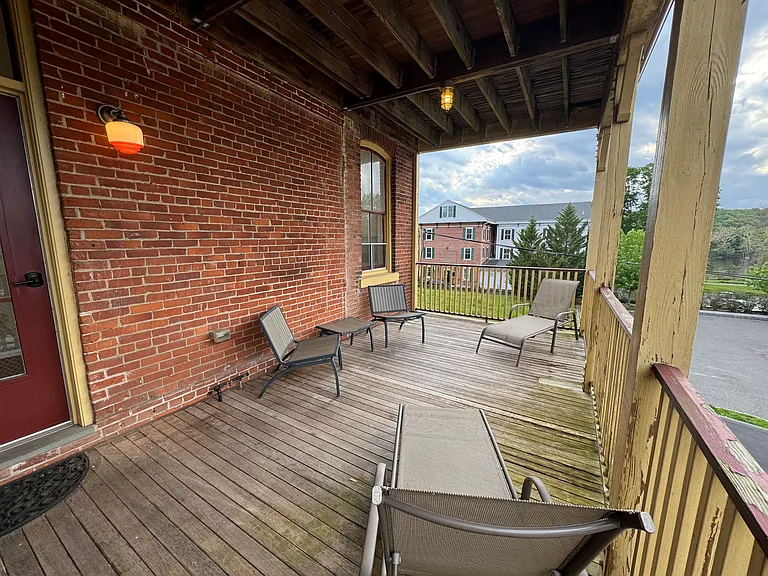 17 Bridge St #A — Photo 15