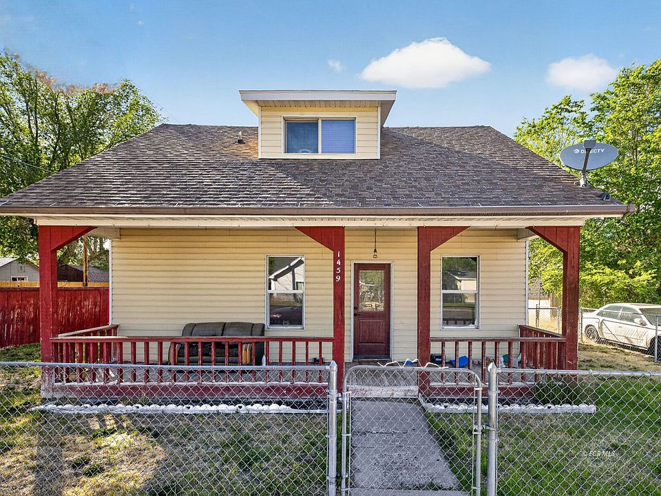 1st image of 1459 Clover Ave