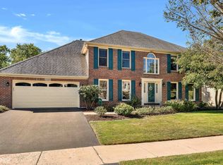 2320 Waterbury Cir, Aurora, IL