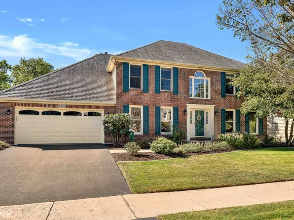 2320 Waterbury Cir, Aurora, IL 60504