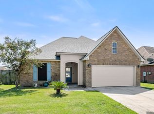 23196 Christmas Dr, Denham Springs, LA 70726