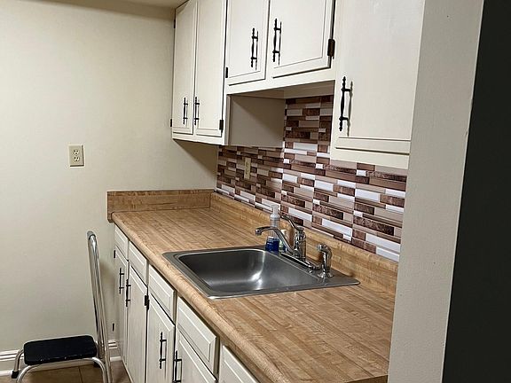5th image of 53 Willow Ln