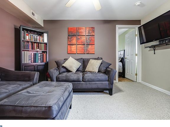 5th image of 2400 Catharine St #3
