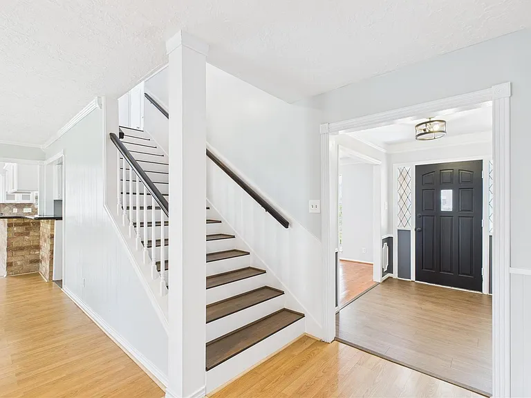 1107 Verret Ln — Photo 6