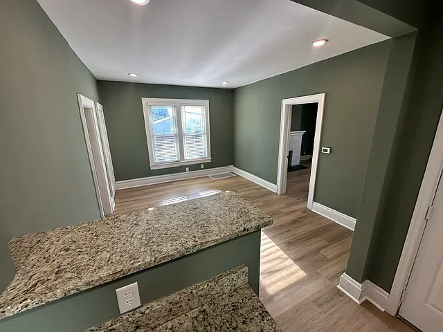 655 Jackson St — Photo 1
