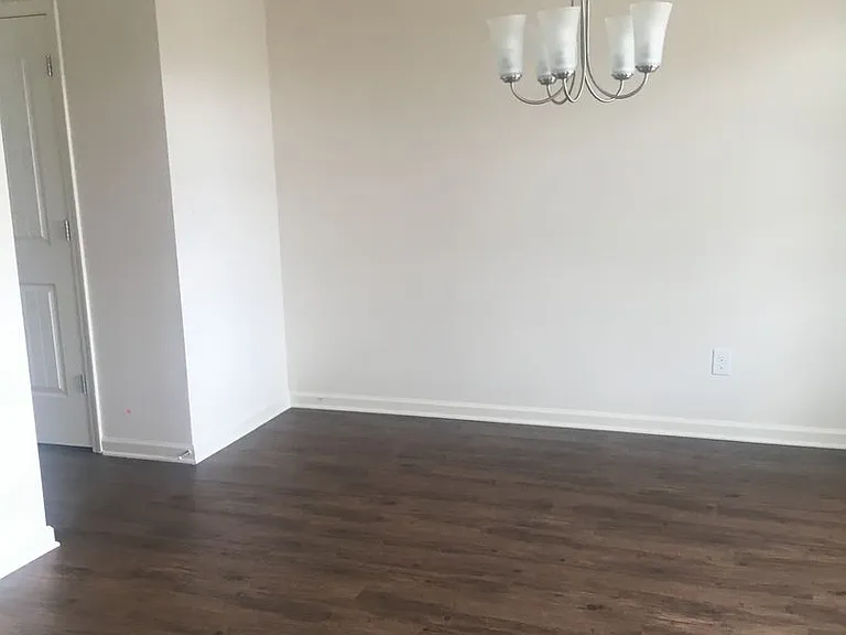 2211 Summer Haven Ln — Photo 3