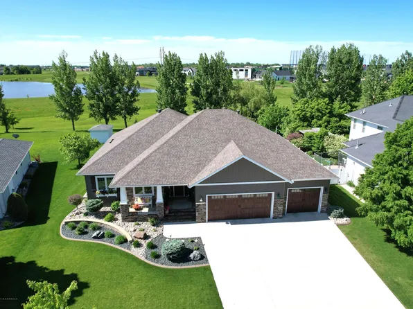 4611 Timberline Dr S, Fargo, ND 58104