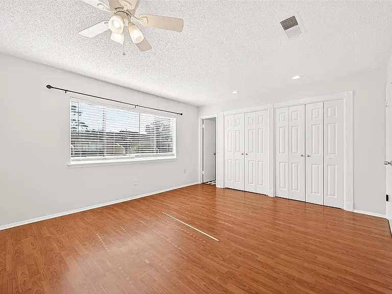 11677 Village Place Dr — Photo 27