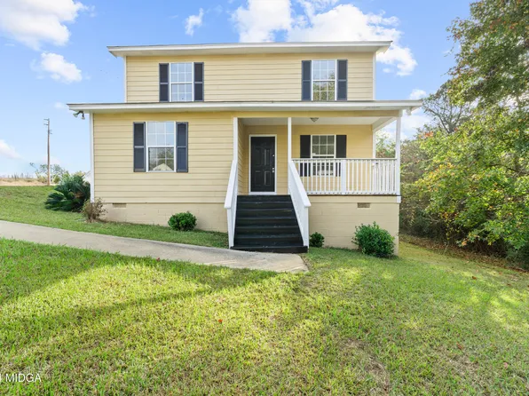 2324 Gwendale Dr W, Lizella, GA 31052