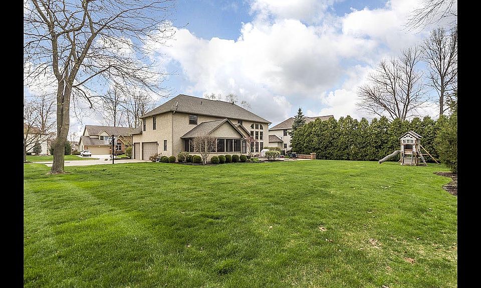 2nd image of 6655 Meadow Glen Dr