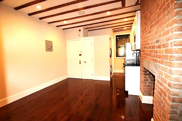 Rented by Citi Habitats | media 12