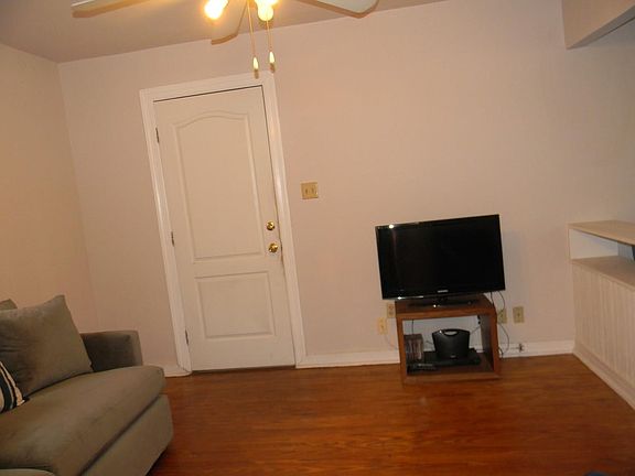 4th image of 913 1/2 Kelley St