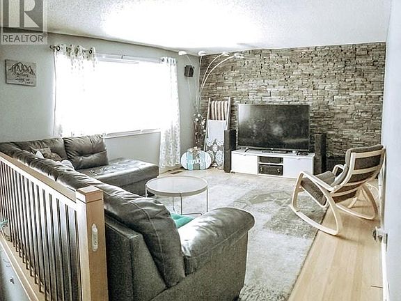 2nd image of 14 Coleman Cres