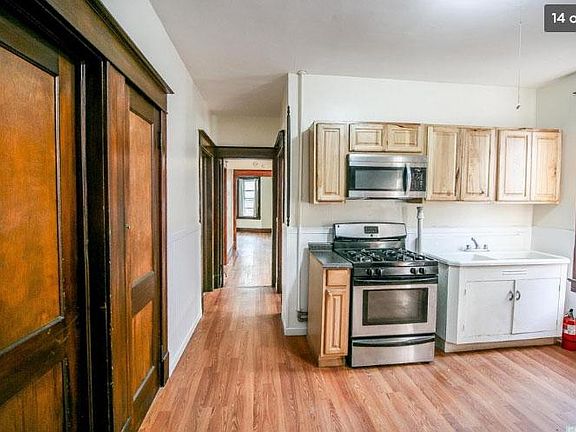 2nd image of 156 Green St Floor 1