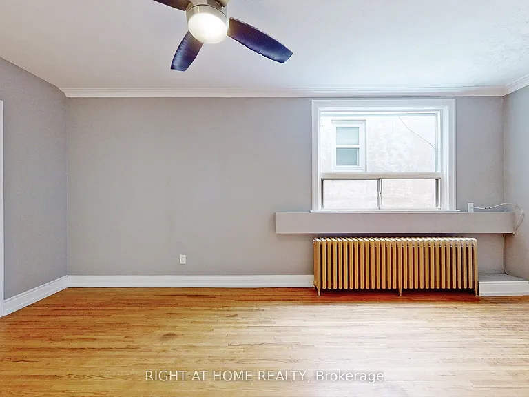 255 Lakeshore Rd E #A — Photo 10