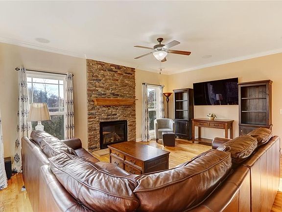 5th image of 5601 Crooked Oak Dr