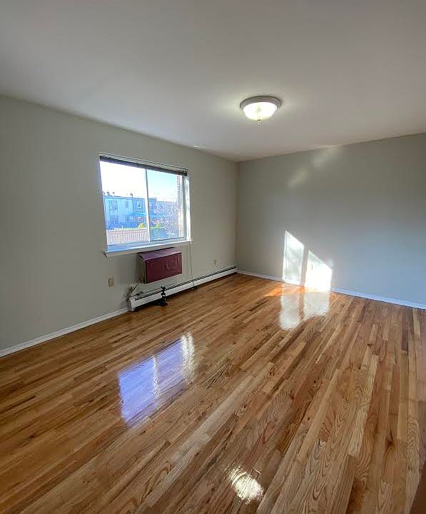 1st image of 20-50 48th St #1F