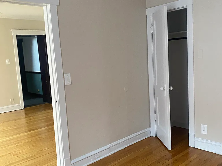 2346 W Touhy Ave #1E — Photo 3