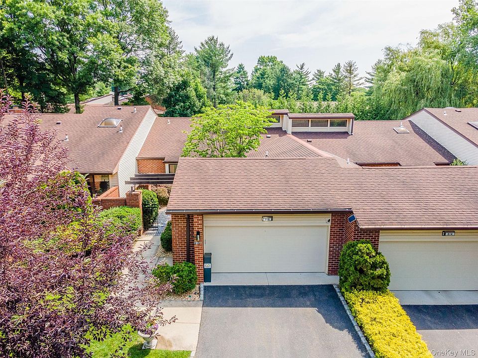 1st image of 215 Hornbill Drive