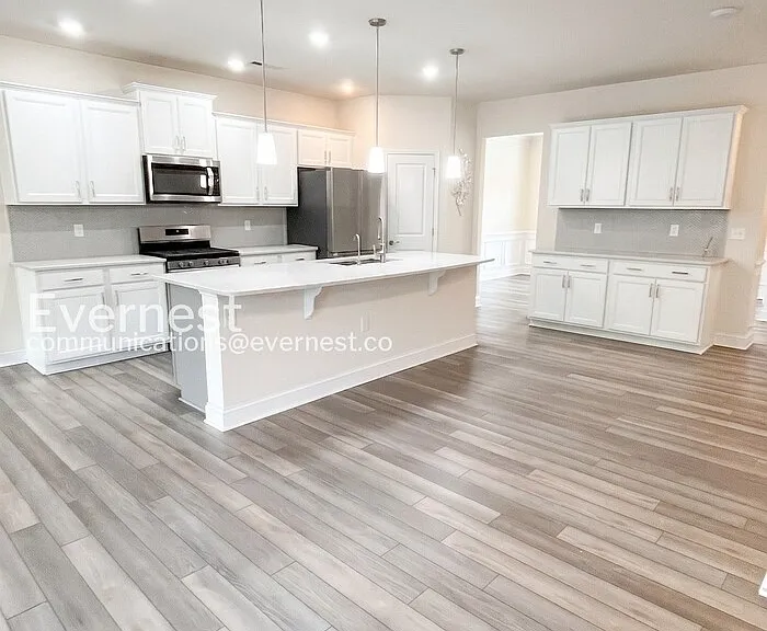 8436 Jordan Meadow Dr — Photo 3
