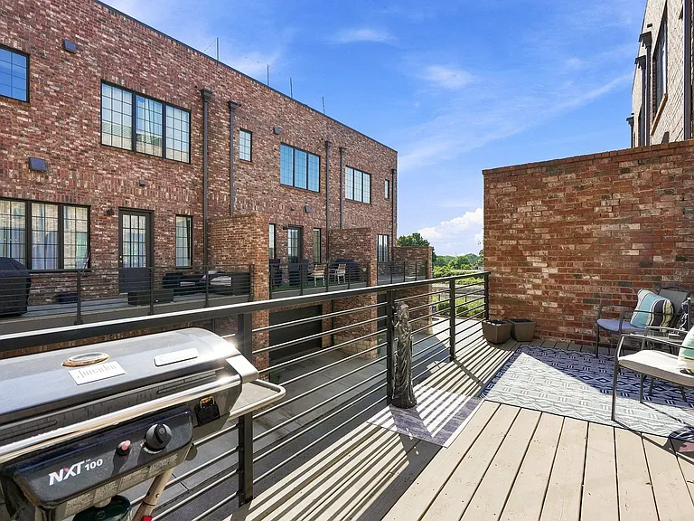 285 Castleberry Hill Walk SW — Photo 20