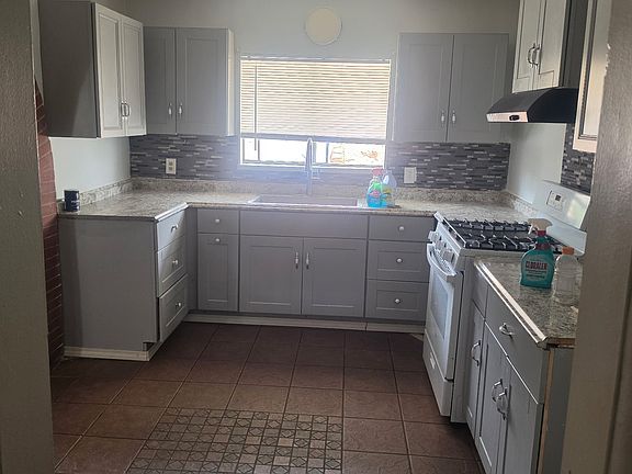 5th image of 4942 Hedrick Ave