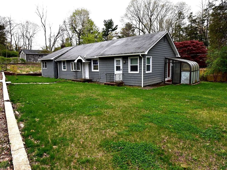 1st image of 26 Cedar Dr