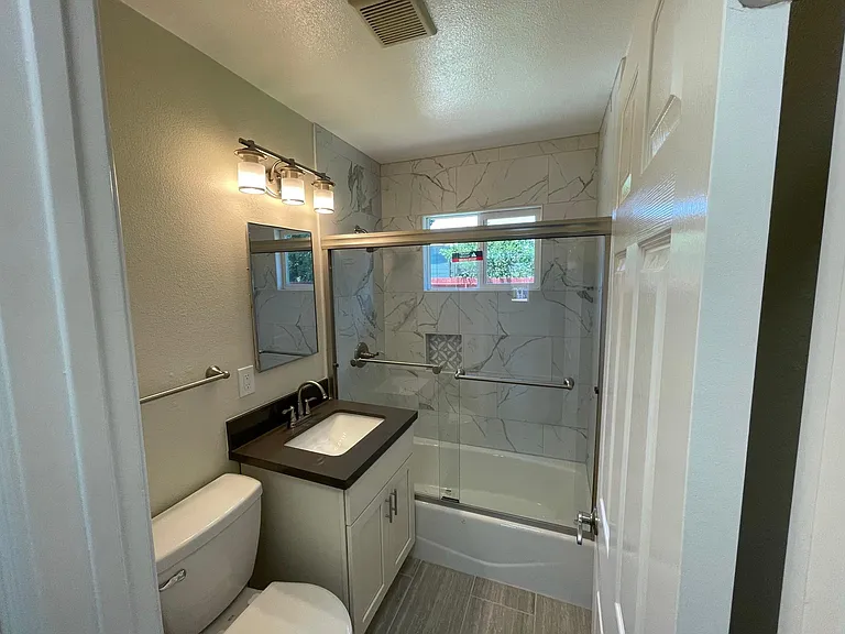 4587 El Cajon Ave — Photo 5
