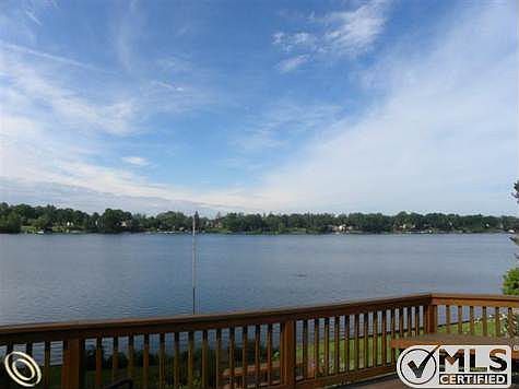 Panoramic views from deck