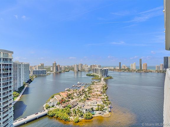 5th image of 3000 Island Blvd APT 3003