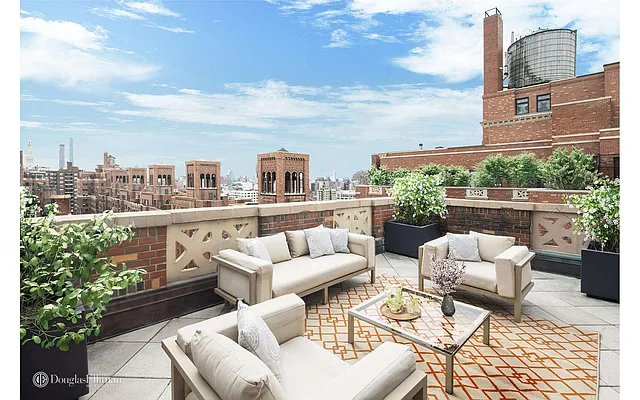 Sold by Douglas Elliman | media 22