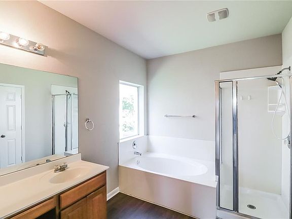 4th image of 101 Gainer Dr